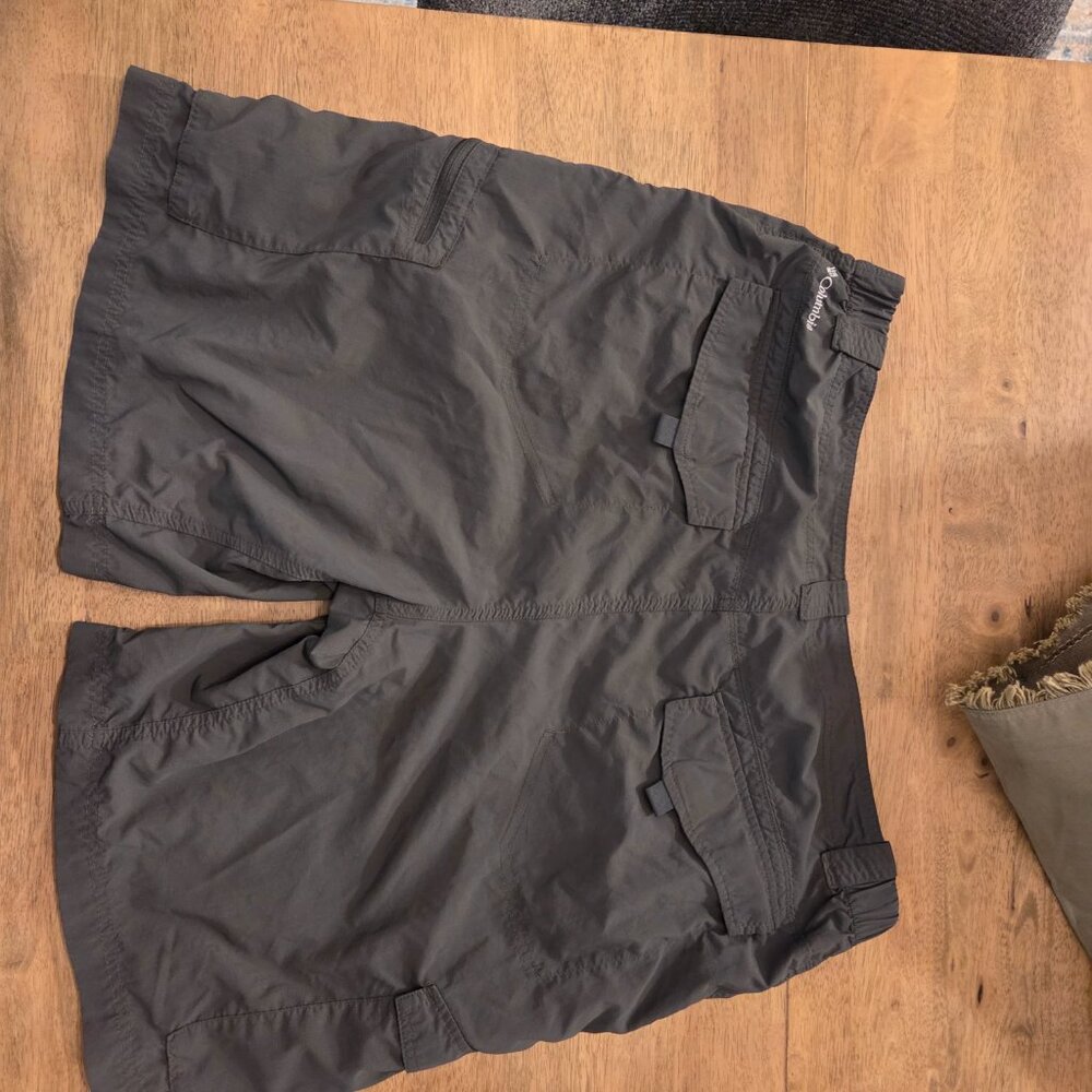 Columbia Mens Omni-Shade Cargo Shorts Grey Hiking Fishing Outdoor Size 40 W 10 L - Picture 3 of 4